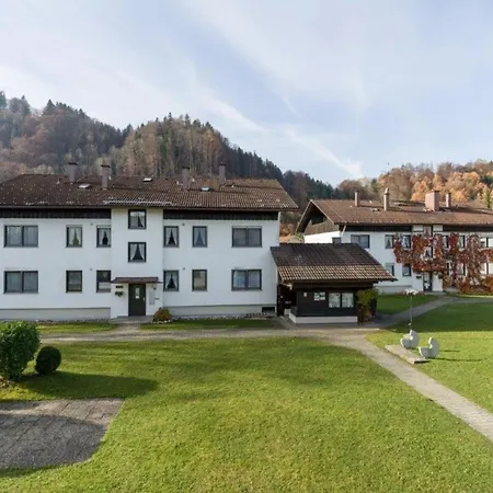Chiemgau Comfort E6 Ferienwohnanlage Mit Hallenbad Und Sauna